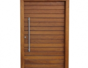 PORTA MACIÇA FRISAD